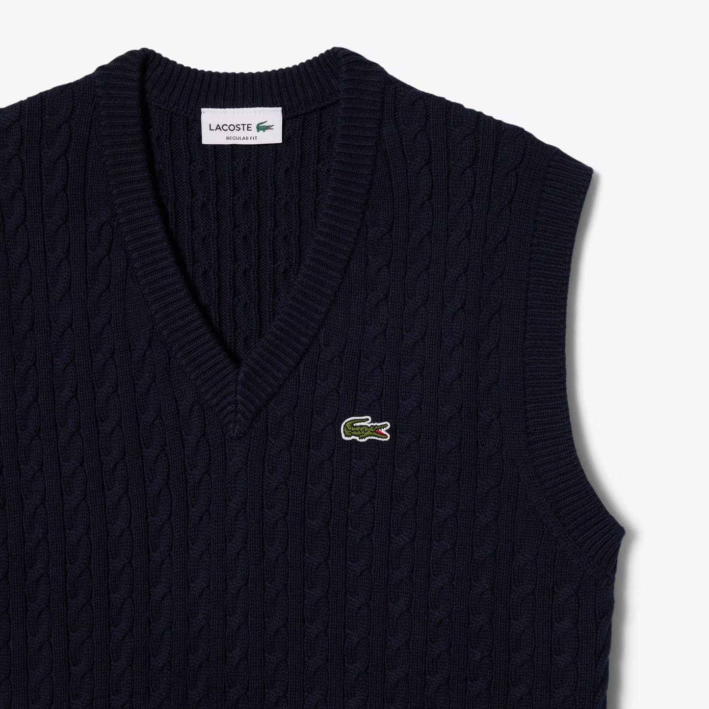 Gilet pull en coton tricoté torsadé